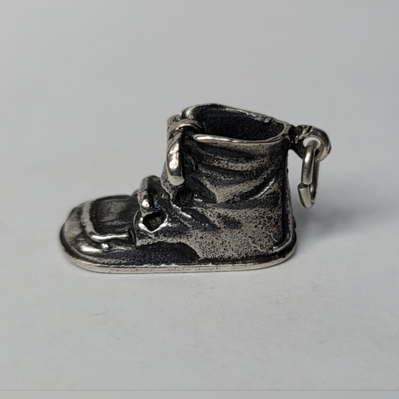 Baby Boot Shoe Engraved Sterling Silver Charm - Picture 4 of 5